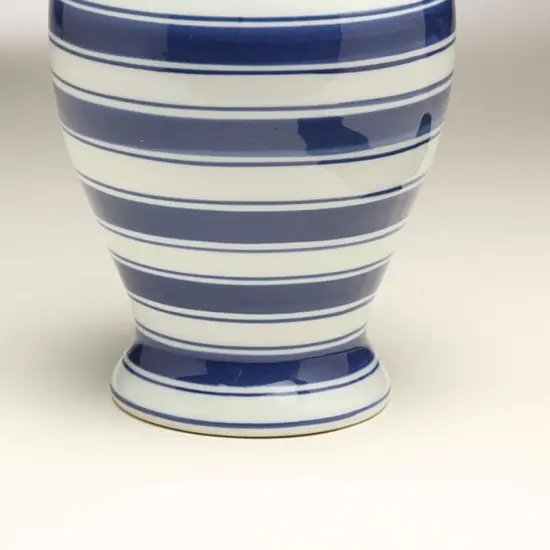 AA Importing 59960 Blue & White Ginger Jar {3}