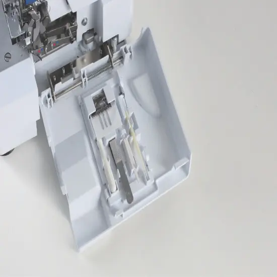 Juki MO-80CB Free-Arm Serger Overlock Machine {4}