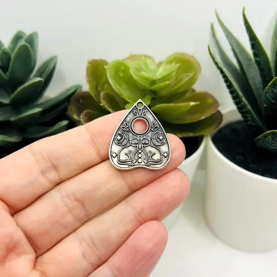 1, 4, 20 or 50 Pieces: Antique Silver Cat Ouija Planchette Charms {2}