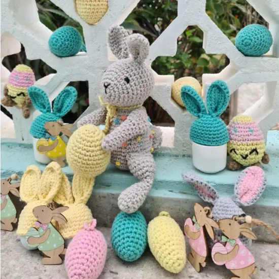 DIY Crochet Kit Easter Bunny Choco Pop PAK338 {1}