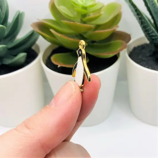 Enamel Penguin Charms, 23x17mm {4}