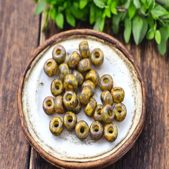 20g Yellow Travertine 2/0 Matubo Beads {4}