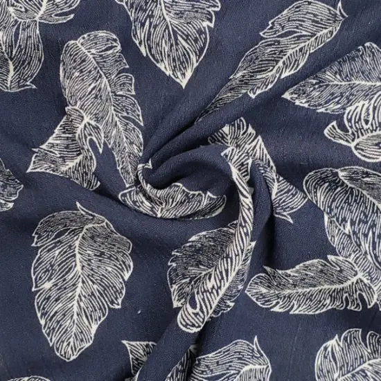 1 Yard Navy Ivory Rayon Crinkle Apparel Fabric 50/52 inches Width {2}