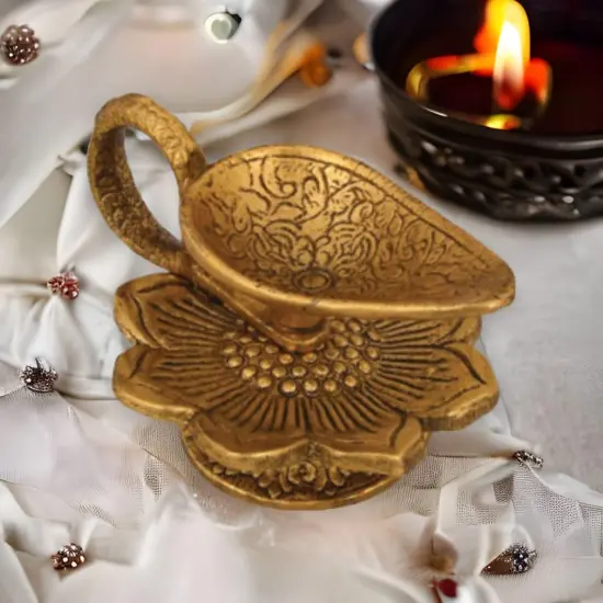 Lotus Brass Finish Diya Deepam Vilakku Samai Oil Lamps for Home Pooja Room Diwali Decor Mandir Temple Akhand Diya Indian Traditional Hindu Puja Religious Deepawali Housewarming Return Gifts {1}