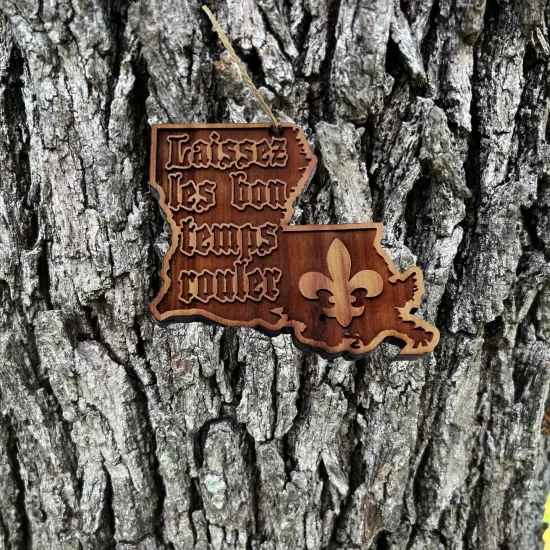Laissez les Bon Temps Rouler - Cedar Ornament {3}