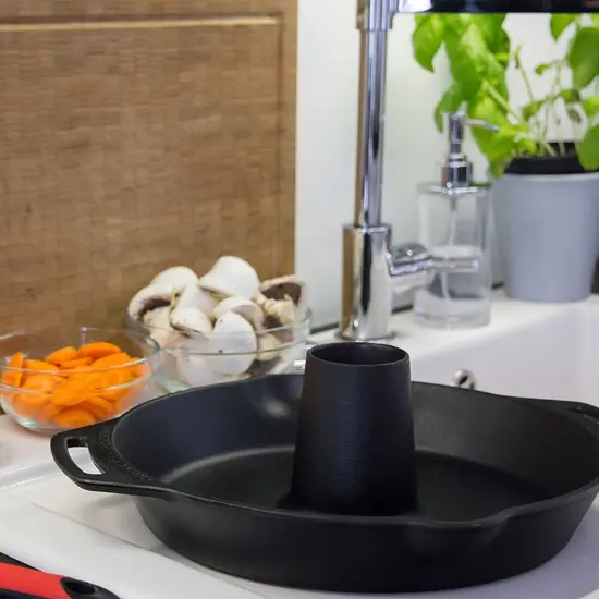 Petromax Poultry Roaster Pan, Cast Iron Roasting Cookware for Oven or Grill, 11.8" x 11.8" x 3.9" with Handles and Pour Spout {4}