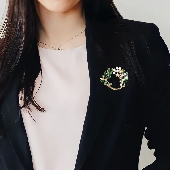 Wrapables Christmas Crystal Rhinestone Brooch Pin, Laurel & Faux Pearls {5}