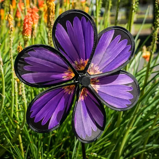 13.5-Inch Aster Spinner with Leaves {3}