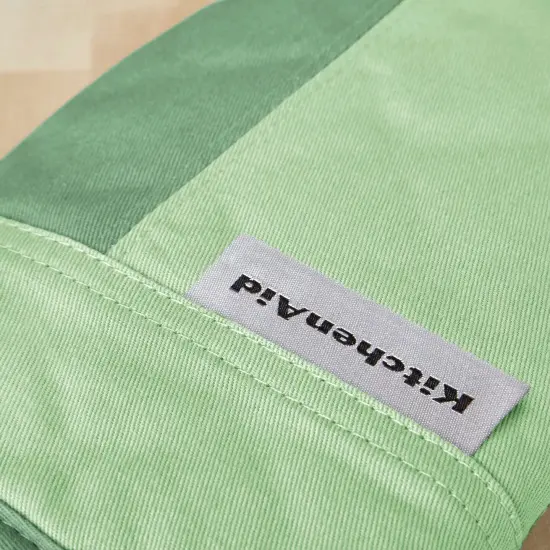 5.5"x8", 2 Piece Beacon Two-Tone Non-Slip Mini Oven Mitt Set, Pistachio/Graphite Green, {2}