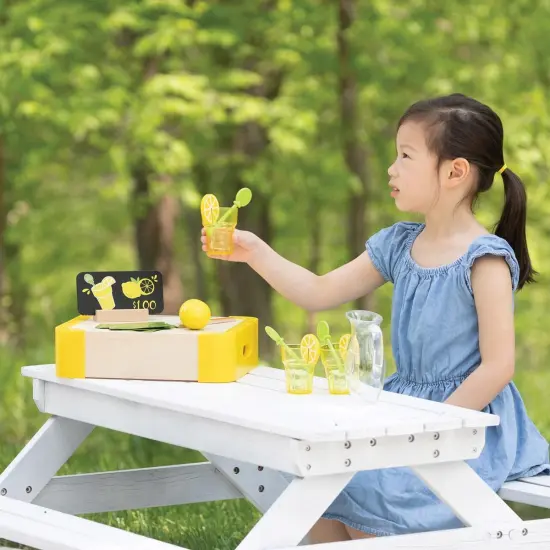 Fat Brain Toys Lemonade Stand Set {4}