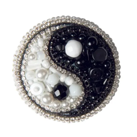 BP-338C Beadwork kit for creating brooch Crystal Art "Yin Yang" {1}
