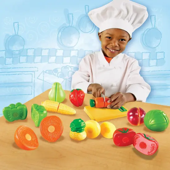 Pretend & Play&reg; Sliceable Fruits & Veggies {4}