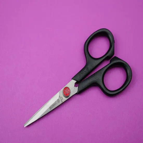 Embroidery Scissors {2}