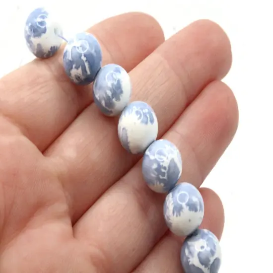 40 10mm White with Powder Blue Splatter Paint Smooth Round Glass Beads {3}