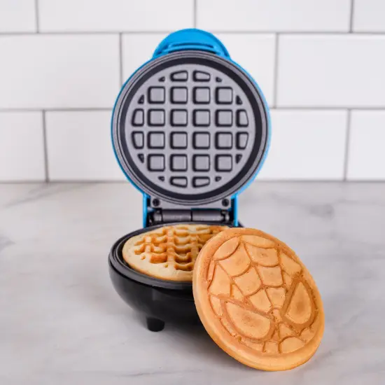 Uncanny Brands Marvel Spider-Man Mini Waffle Maker {3}