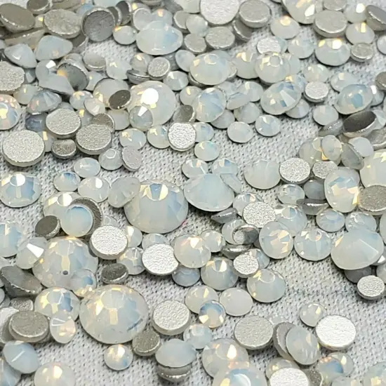 White Opal- KiraKira Glass Rhinestones by CrystalNinja {1}