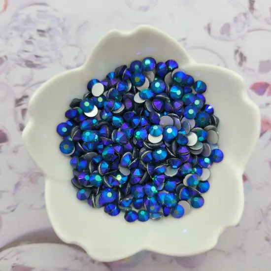 Emerald AB- KiraKira Glass Rhinestones by CrystalNinja {1}