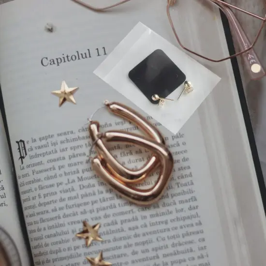 Beavorty Anti Tarnish Strips 100Pcs Anti Tarnish Strips Tabs Silver Tarnish Strips Paper Tabs Jewelry Tarnish Protector Anti Tarnish Squares for Jewelry Storage Anti Tarnish Jewelry Storage {3}