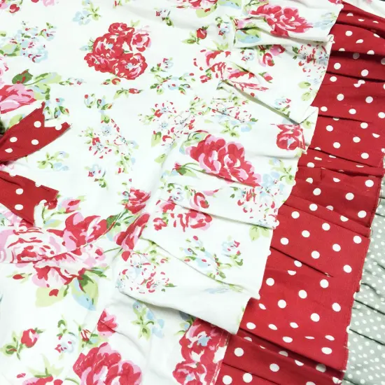 Wrapables Ruffles and Roses Apron for Baking, Cooking & Crafts, Adult {2}