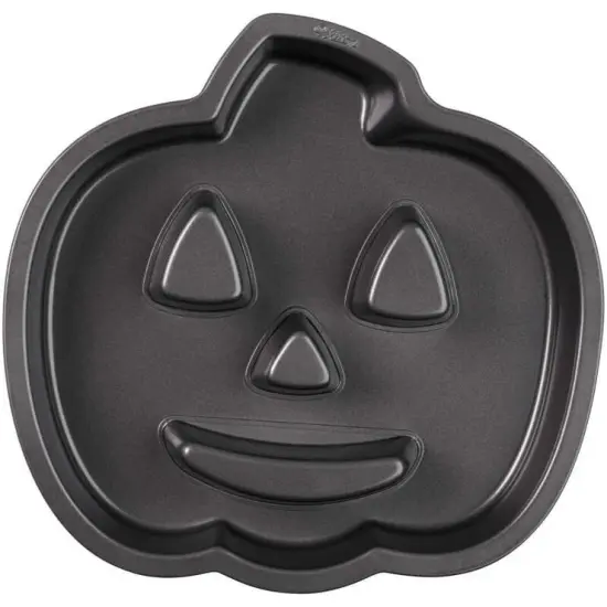 Jack-O-Lantern Cake Pan {4}