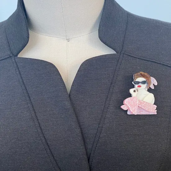 Wrapables Acrylic Fashion Brooch Pin for Sweaters, Coats, Scarves, and Bags, Pink Lipstick Lady {3}