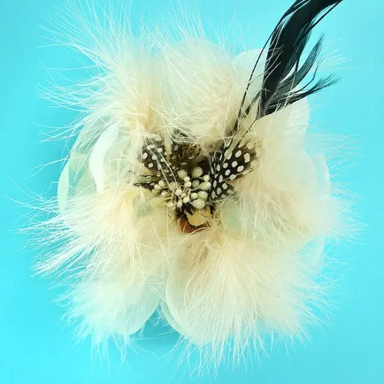 Sonia Feather Brooch and Hairclip Fuchsia {2}