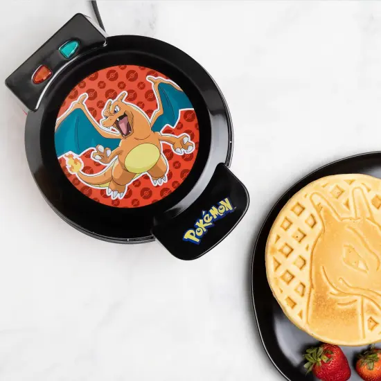 Uncanny Brands Pok&eacute;mon Charizard Waffle Maker {1}