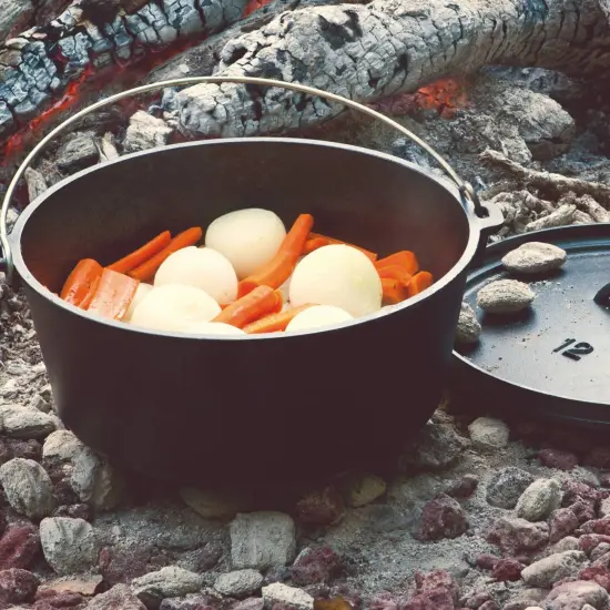 Lodge Camp Dutch Oven Size 12 Deep {5}