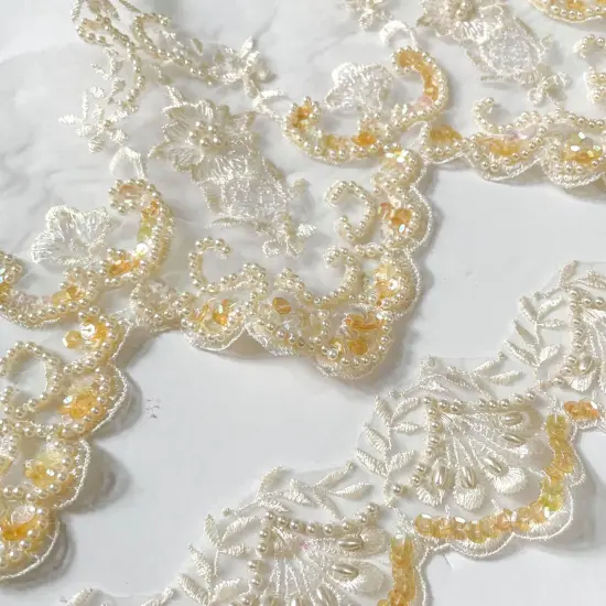 6 3/4" Vintage Teardrop Bridal Lace Trim {3}