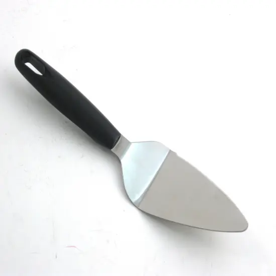 Pie Server Spatula, Serrated Edge {2}