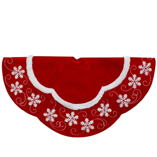 Northlight 48-Inch Velvet Red and White Snowflake Scallop Christmas Tree Skirt {1}