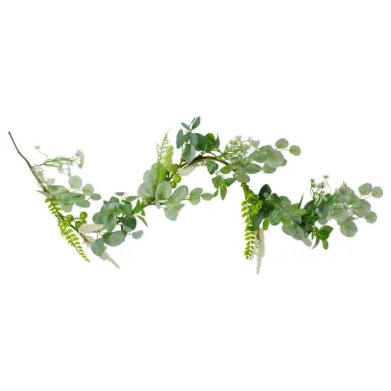 Northlight 5' Green Leaves and Berry Springtime Artificial Garland {1}