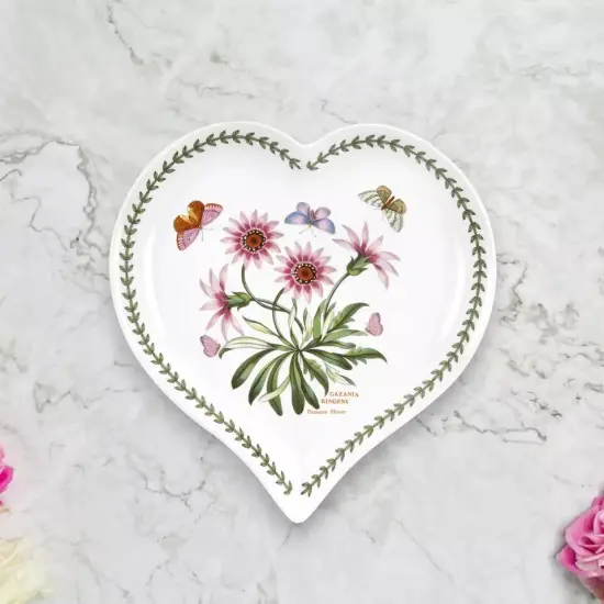 Portmeirion Botanic Garden 9 Inch Heart Dish - Treasure Flower {4}