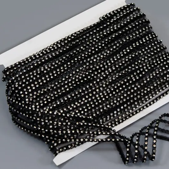 Aliya 1-1/2" Wide 4 Row Rhinestone Trim {3}