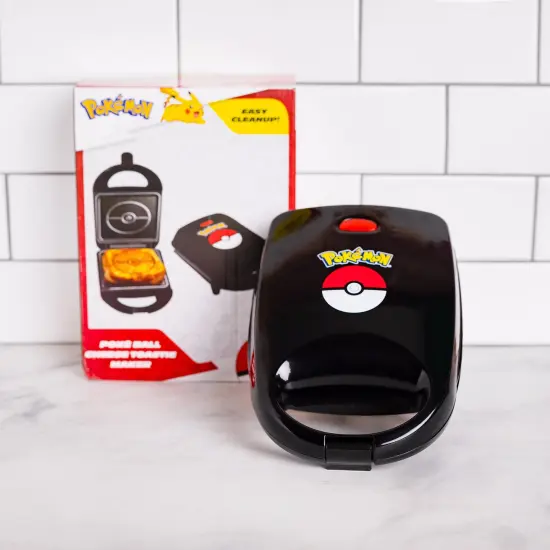 Uncanny Brands Pokemon Pok&eacute; Ball Single Sandwich Maker {2}