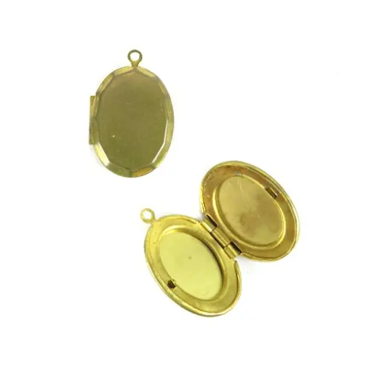 Vintage Brass Oval Locket With Faceted Edge (4x) (V514) {1}