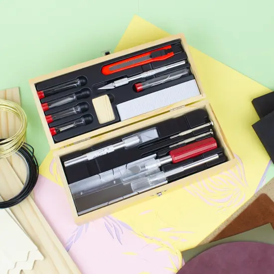 Deluxe Knife and Tool Set {4}