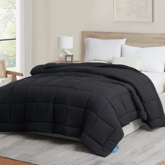 Nestl Down Alternative Comforter Black {1}