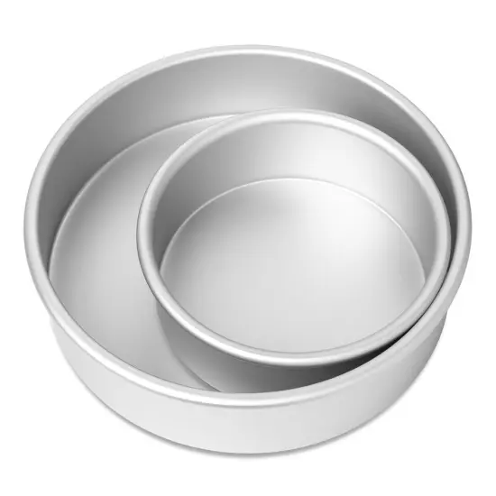 2 Piece Round Cake Pan Set Includes {1}