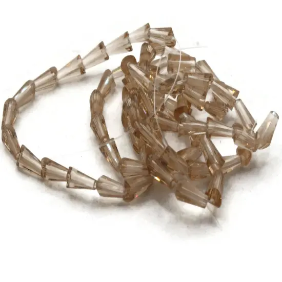 64 8mm Peach Pink Cone Glass Triangle Beads {1}