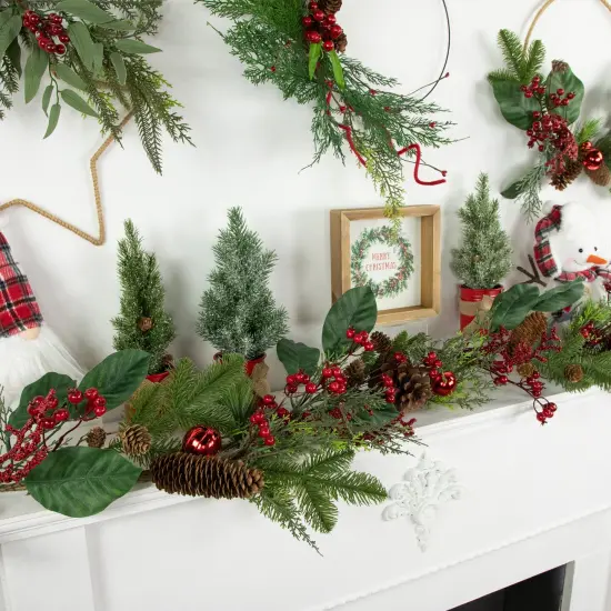 Northlight Pinecones and Berries Artificial Christmas Garland - 6' x 8" - Unlit Green {3}