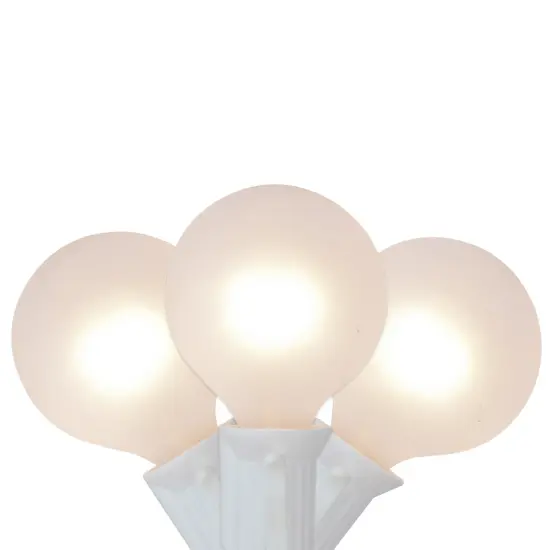 Northlight 10-Count Frosted White G40 Globe Christmas Light Set - 9ft White Wire {1}