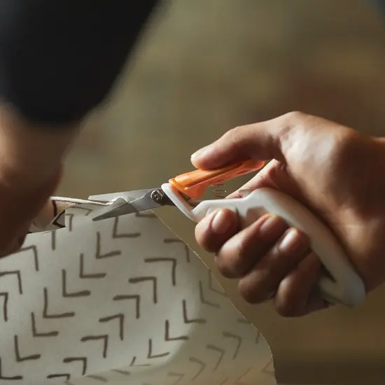 Fiskars Built to DIY Total Control Precision Scissors-7" {4}