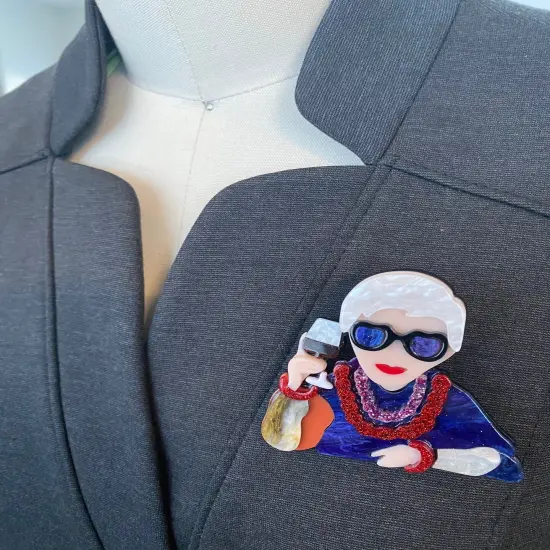 Wrapables Acrylic Fashion Brooch Pin for Sweaters, Coats, Scarves, and Bags, Eclectic {4}