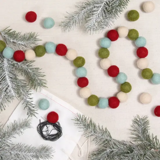 Felt Balls, Yuletide Pom-poms {3}