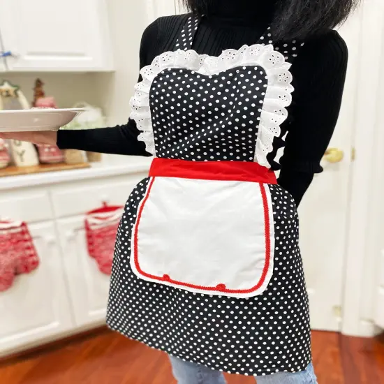 Wrapables Retro 50's Polka Dot Apron {1}