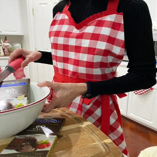 Wrapables Adjustable Flirty Hostess Apron, Red Gingham {3}