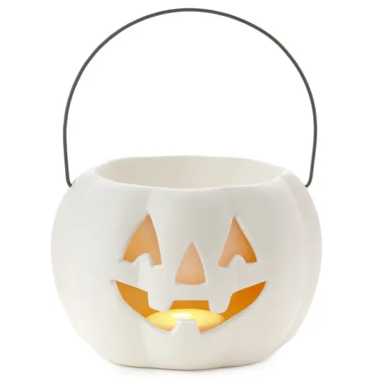 Halloween Decorating Cute Candy Container | Classic trick-or-treating bucket {1}
