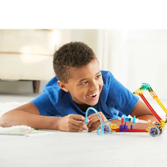 Moving Creations with K'NEX Activity Set {5}