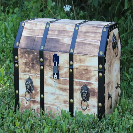 Large Wooden Decorative Lion Rings Pirate Trunk with Lockable Latch and Lock {3}